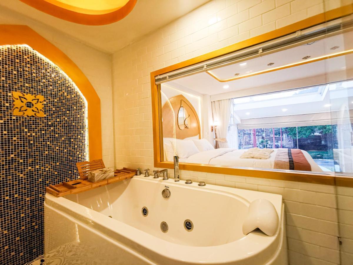 One Dhatu Ayutthaya Premium Homestay Zewnętrze zdjęcie